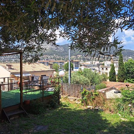 location vacances T4 bas de villa Toulon Extérieur photo